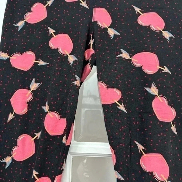 LuLaRoe TC Tall & Curvy Valentines Day Hearts Love Leggings Fits Size L - 1X - Picture 2 of 5